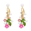 Pendientes colgantes de gota en forma de flor de 4 colores con pendientes de tuerca de diamantes de imitación de perlas de imitación para niñas y mujeres regalos