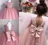 먼지가 많은 핑크 꽃 소녀의 드레스 2020 최신 구슬 자수 민소매 새틴 얇은 자수 활 아이들 공식 행사 착용 대회 공 가운