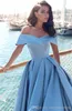 Nowy Baby Blue A Line Długi Prom Dresses Off Should Satin Sexy High Side Split Długość Piętro Długość Tanie Formalne Suknie Wieczorowe Party Nosić Custom