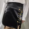 European Fashion New Design Women's High midja A-Line Pu Leather Pins Patchwork Personlighet Kort kjol Plus Size Sexig kjol 3063