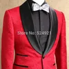 L'arrivée de nouveaux hommes Costumes de motif rouge et noir smokings marié Châle satin mariage Lapel Groomsmen Best Man 2 pièces (veste + pantalon + cravate) L453