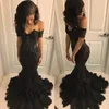 Chic Black Beaded Mermaid Prom Dresses Lovertjes uit de schouderhals Afrikaanse avondjurken Plus Size Sweep Train Feather Formal Dress