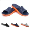 Designer-hion mens flip flops strand sandaler män utomhus platt tofflor utanför glidande skor sandaler