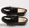 Neue Männer Schuhe Mode Leder Doug Casual Flache Quasten Slip-On Fahrer Kleid Loafers Spitzschuh Mokassin Hochzeit Schuhe