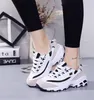 Hurtownie Chaussures Moda Designer Buty Trenerzy White Black Dress de Luxe Sneakers Mężczyźni Kobiety Buty do biegania1315