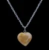 Collana di cristallo del cuore della pesca del turchese di pietra a forma di cuore del pendente del nuovo turchese delle donne Gioielli delle collane del pendente di ordine della miscela