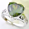 Högkvalitativ Grön Peridot Gemstone Kvinnor Ringar 925 Sterling Silver Plated Heart Cut Ring Bröllop Brud Smycken Gåva 5 st