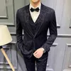 Luxe Design Heren Bruiloft Smoking Tuxedos Piek Revers Bloemen Patroon Bruidegom Draagkleding voor Prom One Button Formele Blazer (jas + Vest + broek)