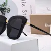 Occhiali da sole di lusso all'ingrosso Designer Glass per occhiali da donna Fashion Adumbral UV400 Modello 80015 Colore di alta qualità con scatola