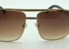 Hurtowni mężczyzn Okulary przeciwsłoneczne Postawa Sunglass Gold Ramki Kwadratowa Metalowa Rama Rocznika Styl Zewnątrz Design Klasyczny model