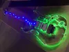 Fabrikspezifische Acylic-E-Gitarre mit 7-Farben-LED-Licht, Floyd-Rose-Brücke, Chrom-Hardware, Ahorn-Griffbrett, kann individuell angepasst werden