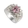 Shunxunze Luxurious Pink Cubic Zirconia Vigselringar för män och kvinnor Explosionsmodeller förstklassiga produkter Rhodinpläterad R422 Storlek 6 - 9