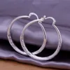 Argento sterling placcato medio Orecchini prismatici rotondi sfaccettati DJSE292 dimensioni diametro 4,0 cm; Orecchino Hoop Huggie da donna piatto in argento 925