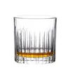 Klassisk vertikal whisky glasögon kopp glas is kaffekoppar amerikansk latte rand vin vatten dryck