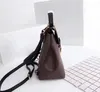 Zaino in pelle classica intera per donna Zaino da donna vecchio stile Zaino con chiusura a scatto e borsa a tracolla con bottone Shou199S