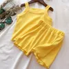 Conjuntos de ropa sólida para bebés en 3 colores, camisetas con tirantes para bebés, Tops + 2 unids/set cortos, ropa de algodón de verano para el hogar, conjuntos de pijamas para niños M2081