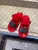 반짝 고무 슬라이드 슬리퍼 일광욕 FLAT MULE 여성 캔버스 효과 스트랩 여름 해변은 원 서명 신발 밑창 버클을 새겨