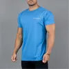 Alphalete 2018 جديد كمال الاجسام ماركة الرجال تي شيرت رياضة عارضة قصيرة الأكمام س الرقبة اللياقة إلكتروني طباعة القطن تي شيرت الرجال المحملات