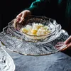 الأطباق الزجاجية القديمة الأطباق مع نقاط منقوشة تؤدي إلى حافة الذهب الحافة الزجاجية لسلطة حلوى الفاكهة باللون الوردي الصافي