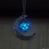 Colliers pendentif brillant dans le noir collier ras du cou coeur lune creuse bijoux Collares