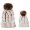 겨울 엄마와 딸 일치하는 니트 비니 모자 따뜻한 가짜 모피 모자를 유지 고로 Chapeu 놀라운 9 월 9 일 색상