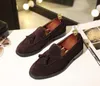 Men Designer Fashion Tassels Loafers mannelijke echte handgemaakte zakelijke feest trouwjurk mocassin heren lederen schoenen