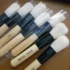 Ögonbryn Ögonskugga Brush Makeup Brushes 1st Träfundament Kosmetiska borste Kvinnors Mode Skönhetsverktyg