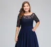 Dark Navy Lace Chiffon Half Sleeves Mother of the Bride Dresses Top A Line V Back Mother's Dresses Plus storlek klänningar