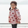 Ins Bebés Meninas Manto camisola Coração com capuz de malha Poncho Sweater Crianças menina Camisolas W418