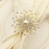 10 Teile/los Hotel Serviettenhalter Metall Blume Runde Serviettenring Perle Schnalle Weihnachten Hochzeit Party Dekoration