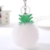 Faux Fur Ball Pompom Keychain Kvinnor Väska Charms Julgran Ananas Key Ring Trinket Bil Keyring Kedjor Present