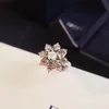 Moda-primavera nueva moda europea y americana limitada sol flor oro blanco simulación diamante anillo femenino adecuado para vacaciones