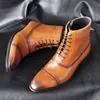 Tamaño 39-47 Brogue Tallado Botines de Cuero Hombres Otoño Estilo Británico Cremallera Lateral Limpiar El Color Botas de Vaquero Casuales Zapatos de tobillo para hombre