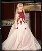 Una línea de cuello alto Flores Vestidos para niñas Apliques de encaje burdeos Manga larga Adolescentes Princesa Vestidos de desfile Vestido de fiesta de bodas Cu8243797