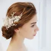 Charmig spetsblomma Bridal Barrettes Hair Clip Pearls Bröllop Hair Comb Smycken Handgjorda Hår Pins Kvinnor Tillbehör Headpiece