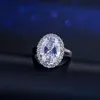 Mode Vrouwen Verlovingsringen Zilver Kleur Grote CZ Diamanten Ring voor Meisjes Vrouwen voor Feest Bruiloft Leuk Cadeau