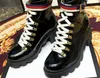 Heißer Verkauf – Damen-Stiefel aus schwarzem Echtleder mit Luxus-Canvas-Schnalle und verziertem, klobigem Plateau, Gummisohle und Armee-MILITÄR-Stiefeln