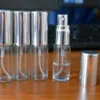 Les atomiseurs en verre de pulvérisation en verre vide de bouteille rechargeable de parfum en aluminium mini mettent 5ML / 10ml composent des outils RRA860