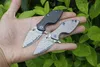 Blad Liten Flipper Folding Kniv VG10 Damaskus Stålblad Titanhandtag Kullager Knivar med lädermantel
