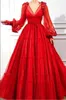 2020 새 빨간 긴 소매 댄스 파티 드레스 V 넥 레이스 Appliqued 구슬 이브닝 가운 두바이 아랍어 정장 착용