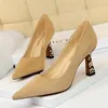 Hot Sale Fashion Simple Sexy Nightclub Show Thin Leopard Print Heel Matching Suede Grunt Mun Pointed Single Shoes