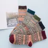 12 styl mody nowy design vintage paski Jacquard wełniane skarpetki jesienne zimowe ciepłe wełniane hosiers mężczyźni mieszają narty jazda sportem Sock Sock SCO1300321