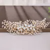 Nuovo fatto a mano in oro fiore di cristallo da sposa pettini per capelli decorazione della testa delle donne accessori per capelli da sposa copricapo gioielli per capelli291E3236545