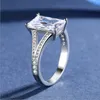 Partihandel-Mystisk Rektangulär CZ Diamant Silver Plated Ring Luxury Designer Smycken Temperat Vit Guld Lady Ring Med Box Holiday Gift