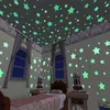 100 pezzi stelle 3D che si illuminano al buio adesivi murali adesivi murali fluorescenti luminosi per bambini camera da letto camera da letto soffitto decorazioni per la casa DA380