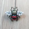 Fashion-Retro Old Style Small Bee Shape Brosch Storlek Pearl Inlaid Insect Pin Kläder Tillbehör Brosch Batch