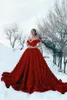 2020 Ny ankomst eleganta röda bröllopsklänningar från axeln full rosblommor backless kapelltåg plus storlek Mellanöstern formell BRI237B