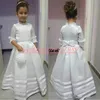 Güzel A-Line Yarım Kollu Saten Kızlar Pageant Elbise Dantel Aplike Kız Communion Elbise Çocuklar Resmi Giyim Çiçek Kız Elbise Düğün İçin