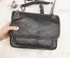 Popüler Crossbody Çanta Kadın Moda Omuz Çantaları Mumlu Deri Vintaged Donanım 24 cm, 28 cm İki Boyutu Seçmek için