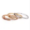 Braccialetto da donna di gioielli di design classico di marca Bracciale da donna con placcatura in oro 18 carati di alta qualità Bracciale per coppia con regalo di San Valentino migliore